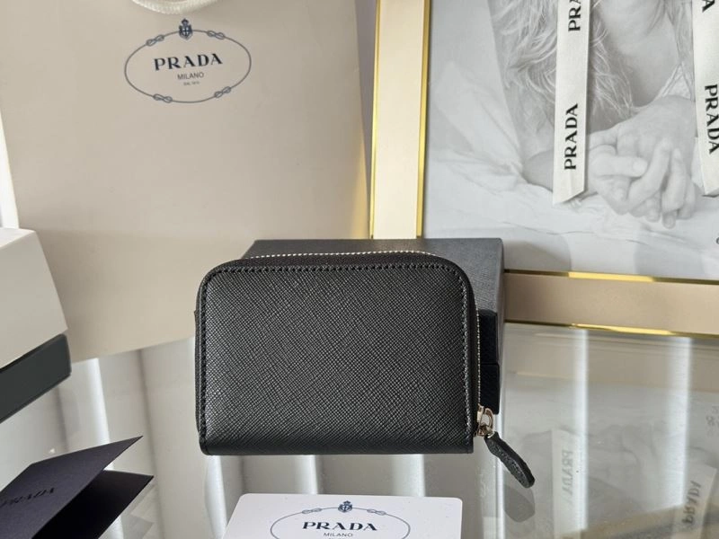 Prada Wallets Purse Versatile 65944