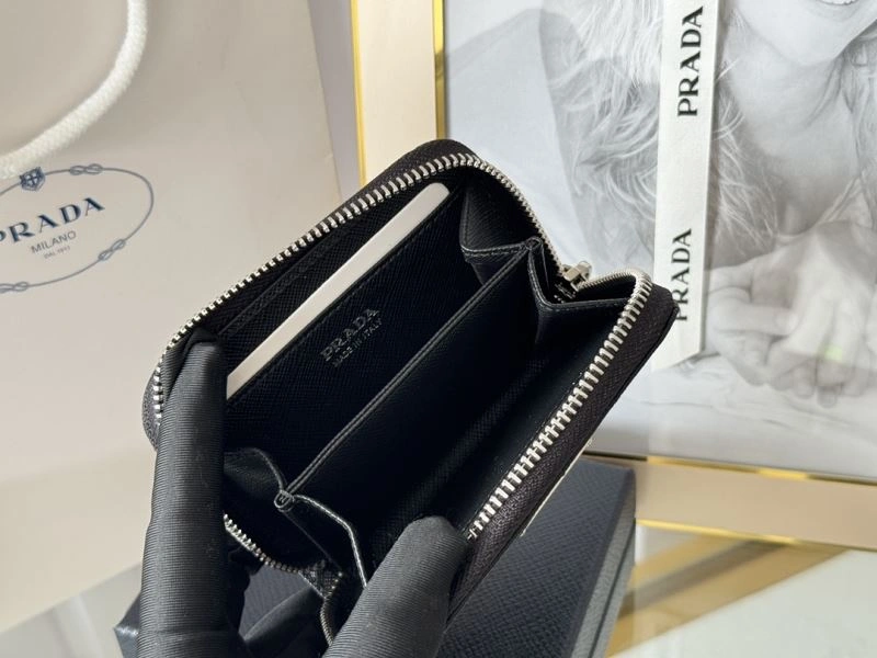 Prada Wallets Purse Versatile 65944