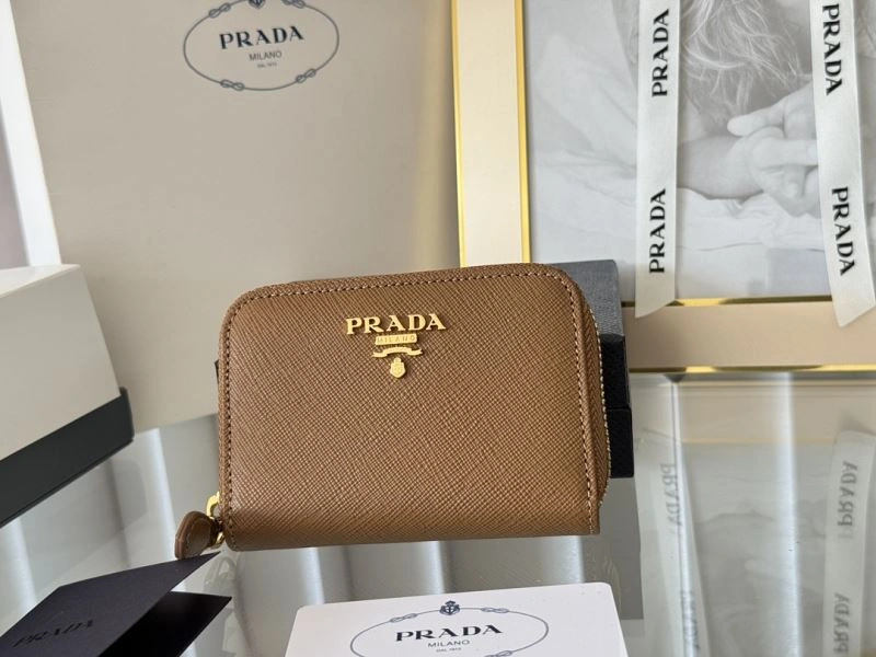 Prada Wallets Purse Bright 65929