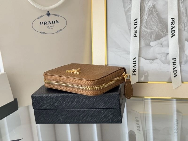 Prada Wallets Purse Bright 65929