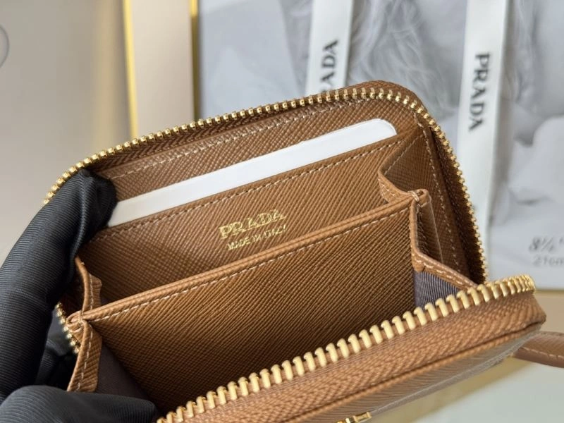 Prada Wallets Purse Bright 65929
