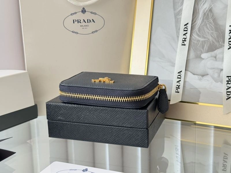 Prada Wallets Purse Practical 65933
