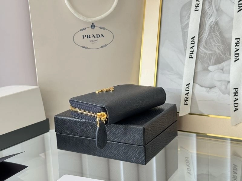 Prada Wallets Purse Practical 65933