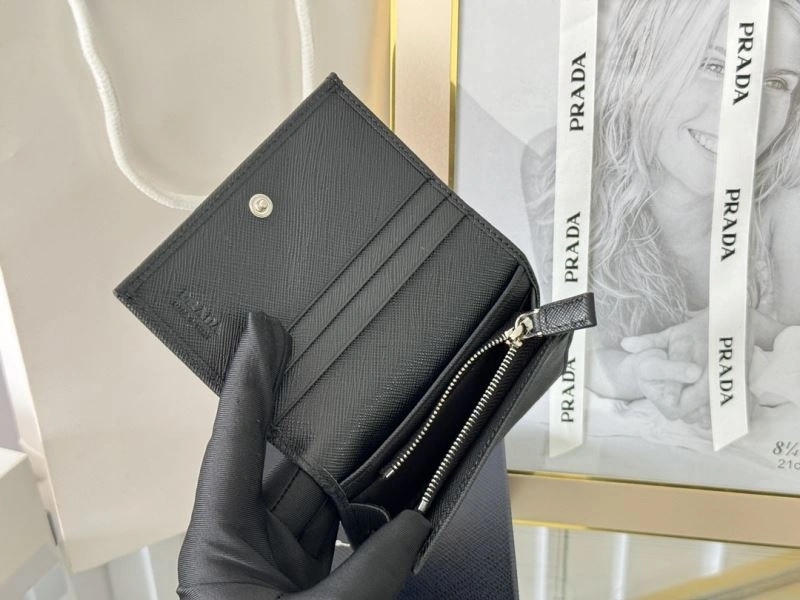 Flexible Prada Wallets Purse 65923