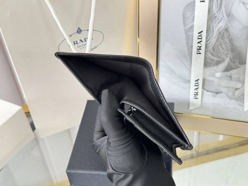 Flexible Prada Wallets Purse 65923