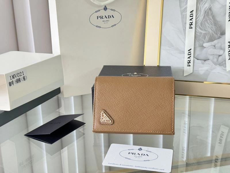 Flexible Prada Wallets Purse 65919