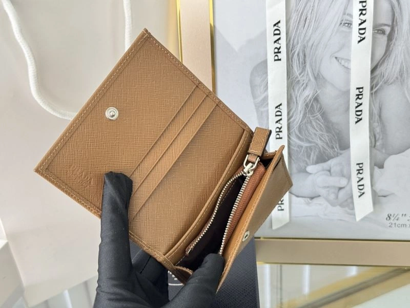 Flexible Prada Wallets Purse 65919