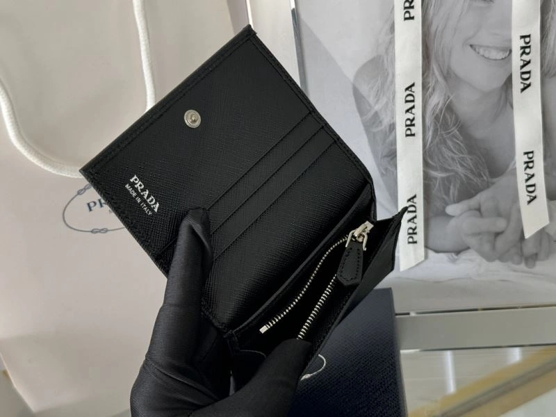 Prada Wallets Purse Efficient 65918