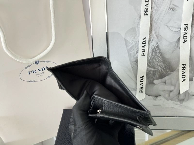 Prada Wallets Purse Efficient 65918