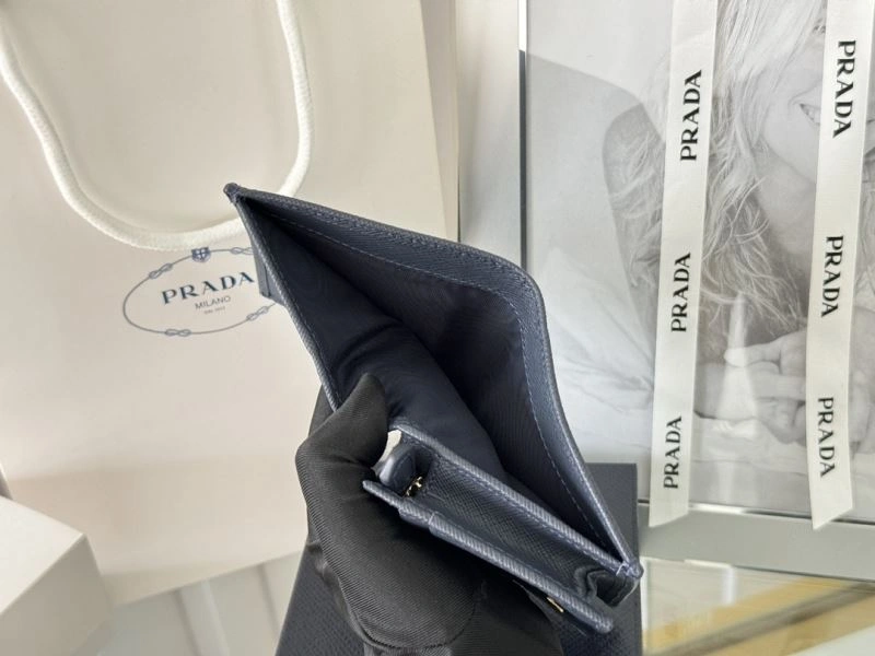 Prada Wallets Purse Versatile 66034
