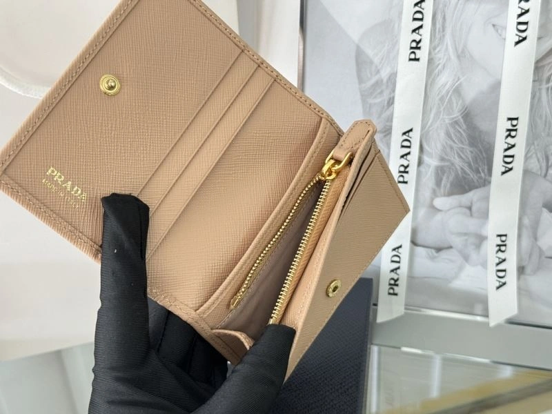 Prada Wallets Purse Trendy 65900