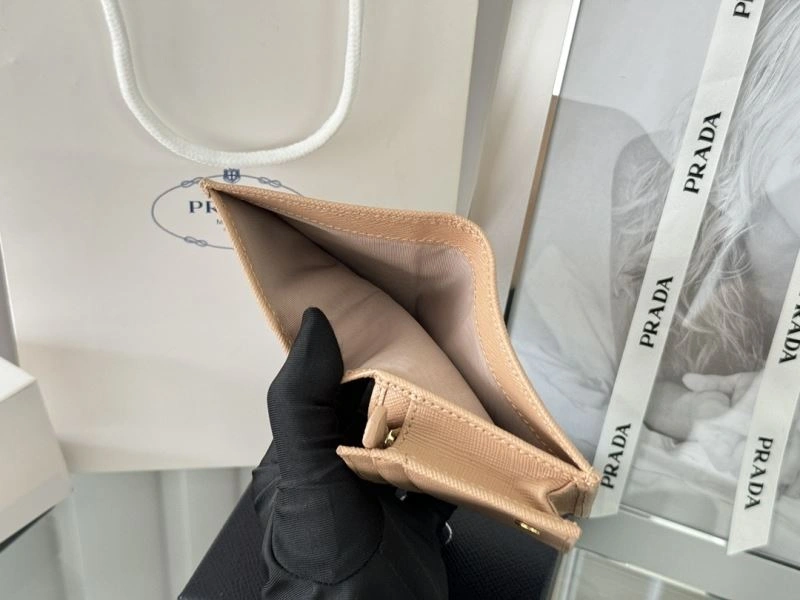 Prada Wallets Purse Trendy 65900