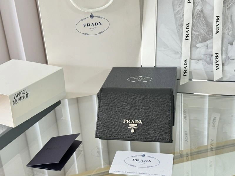 Sustainable Prada Wallets Purse 65898