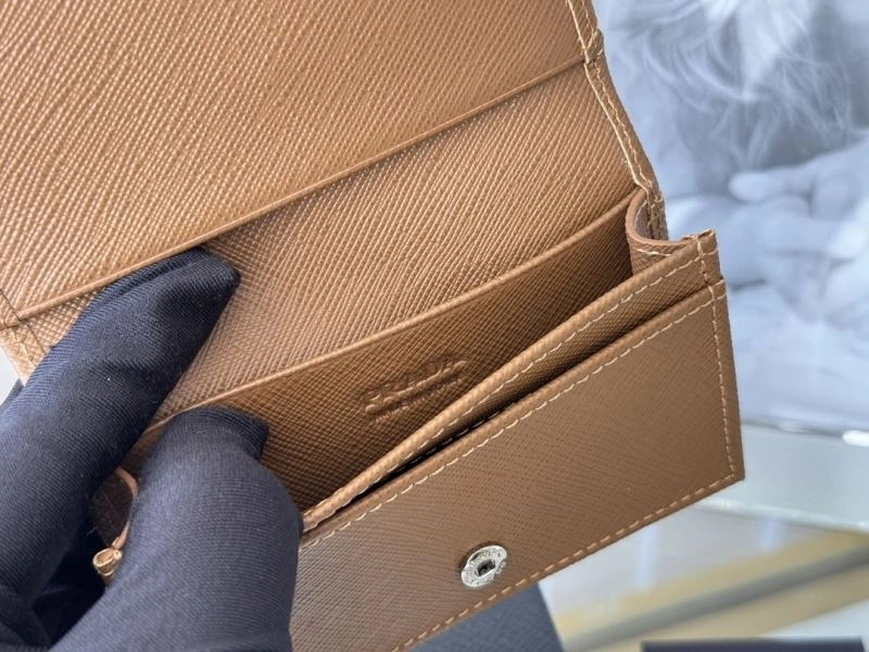 Prada Wallets Purse Resilient 56981