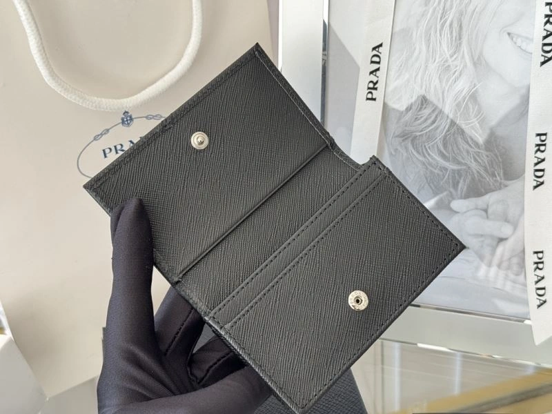 Resilient Prada Wallets Purse 56979