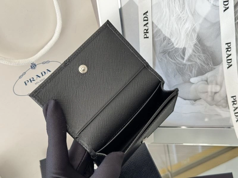 Resilient Prada Wallets Purse 56979
