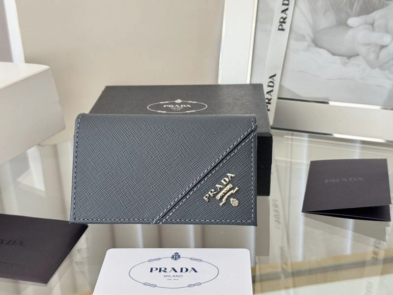 Prada Wallets Purse FashionForward 57002