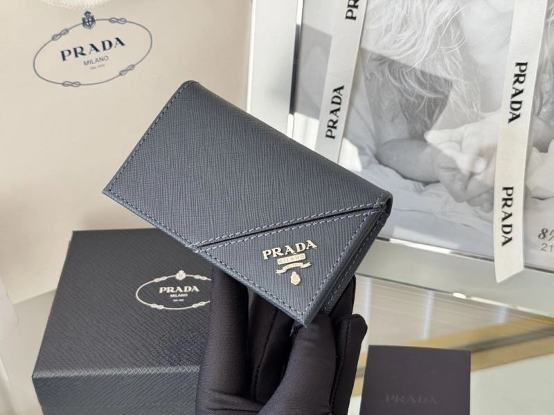 Prada Wallets Purse FashionForward 57002