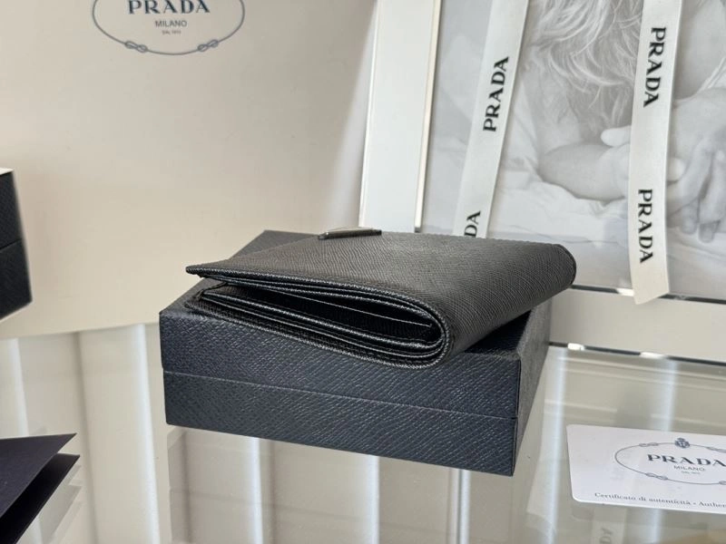 Prada Wallets Purse Comfortable 56965