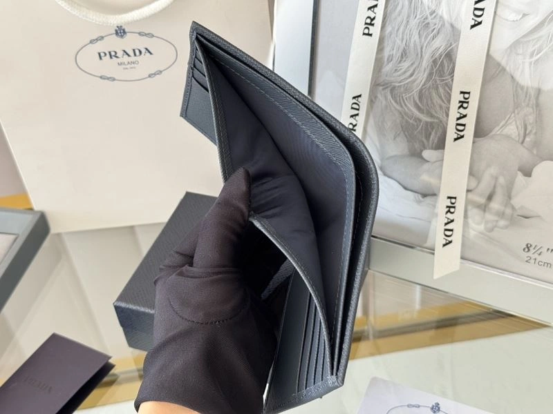 Resilient Prada Wallets Purse 56957