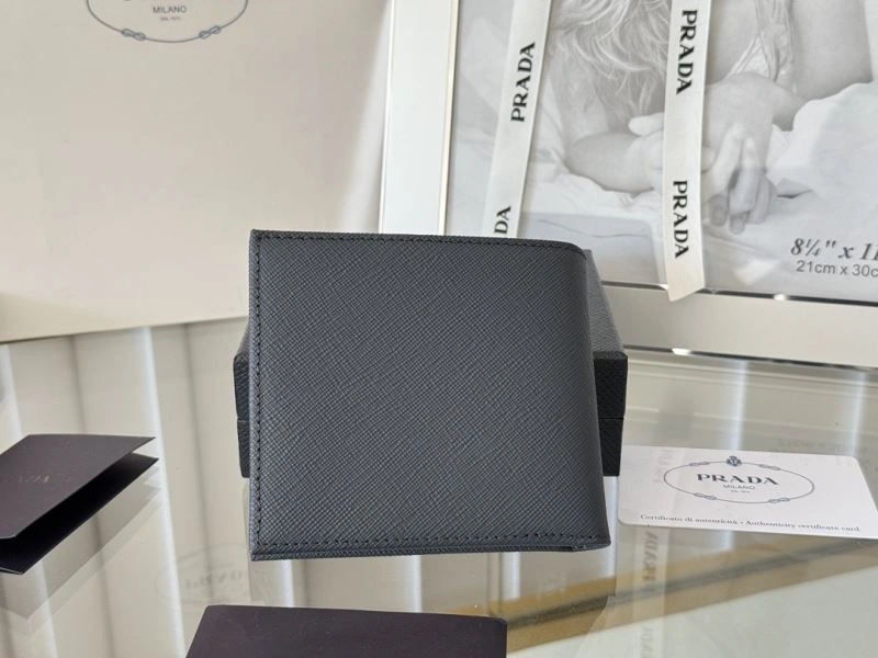 Sleek Prada Wallets Purse 56951