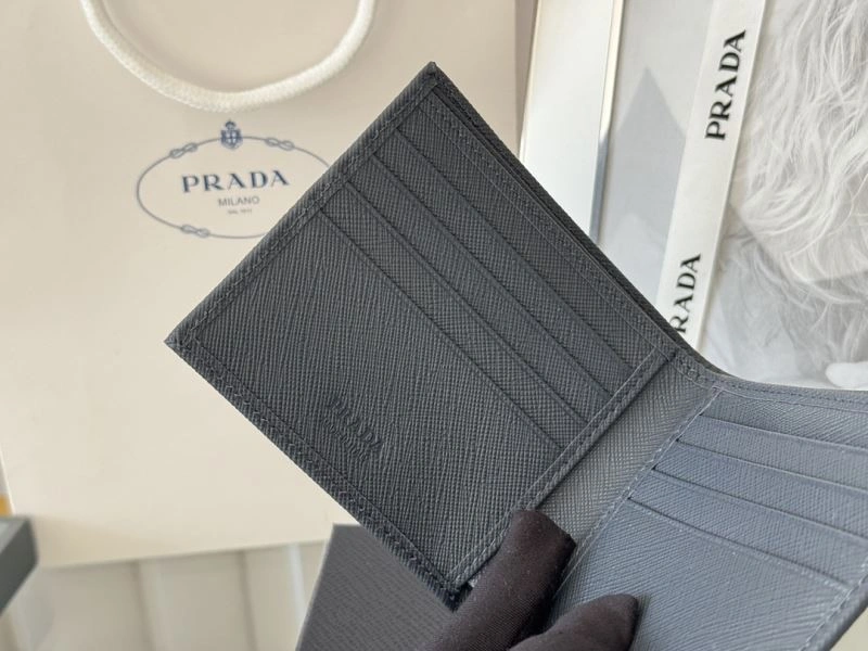 Sleek Prada Wallets Purse 56951