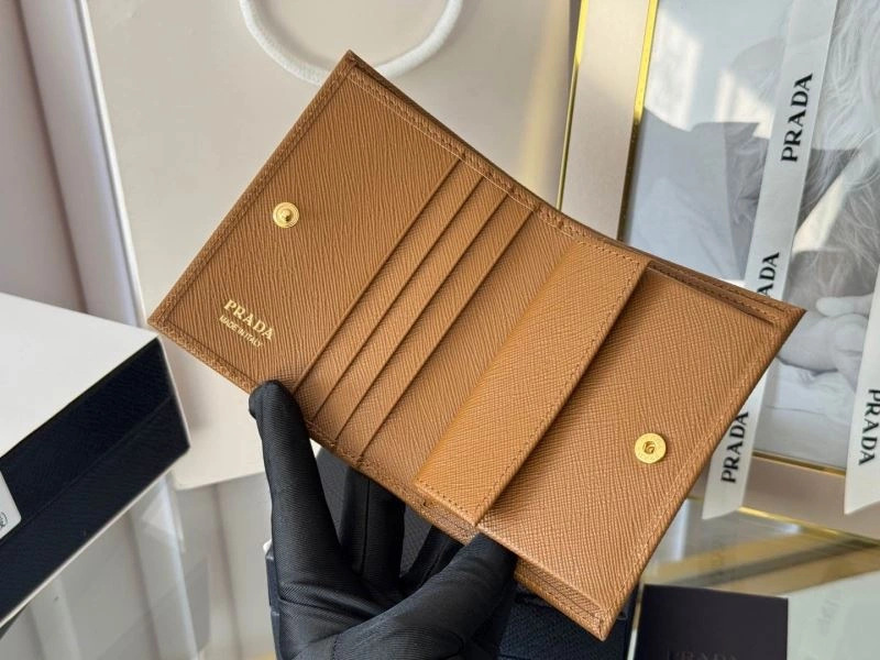 Comfortable Prada Wallets Purse 56962