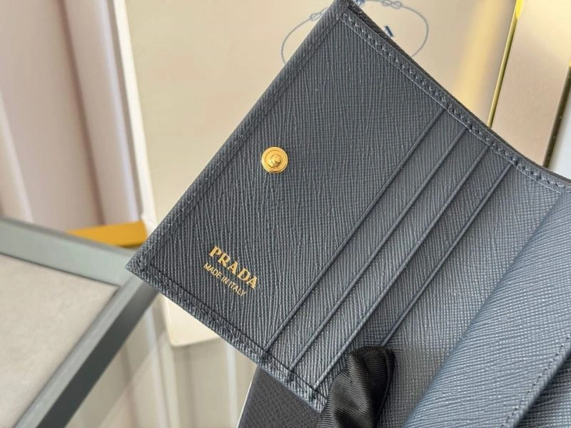 Fashionable Prada Wallets Purse 56952