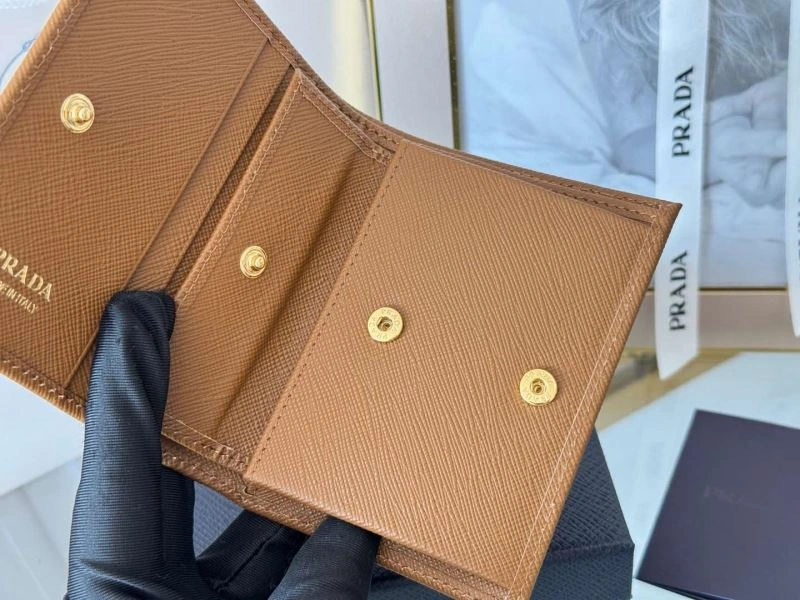 Prada Wallets Purse Stylish 56950