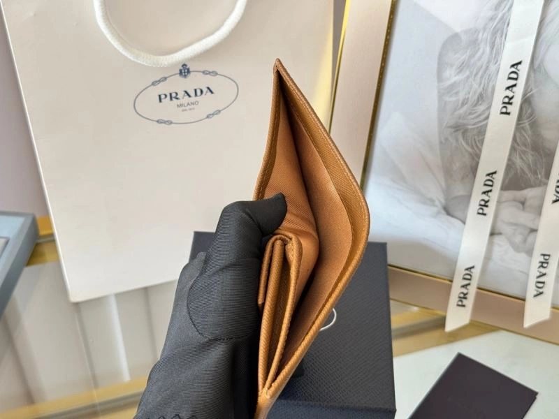 Prada Wallets Purse Stylish 56950