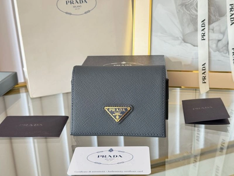 Minimalist Prada Wallets Purse 56946