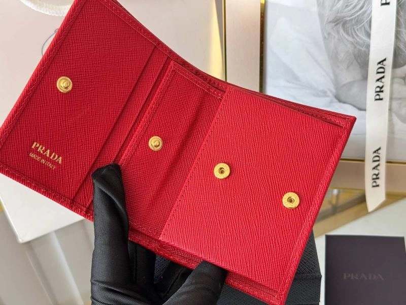 Bold Prada Wallets Purse 56938
