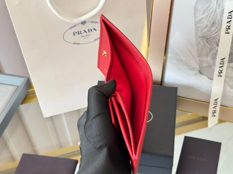 Bold Prada Wallets Purse 56938