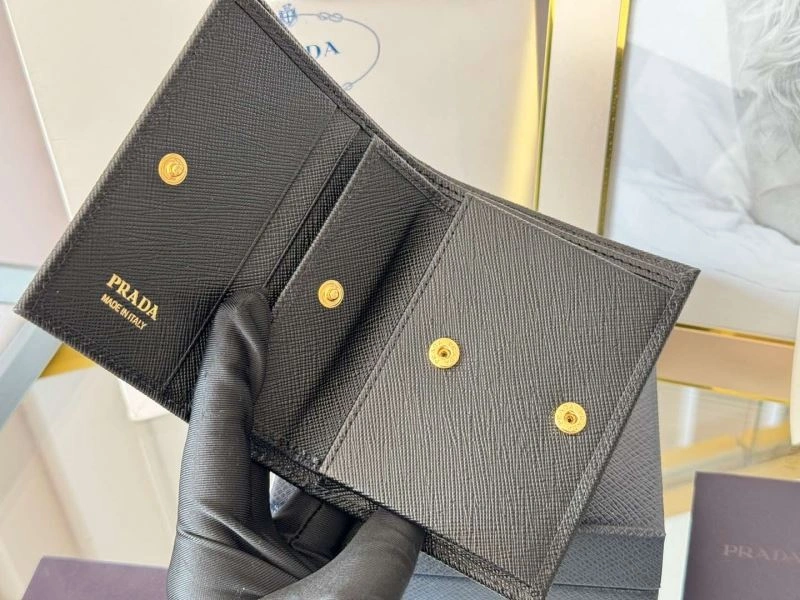 Compact Prada Wallets Purse 56937