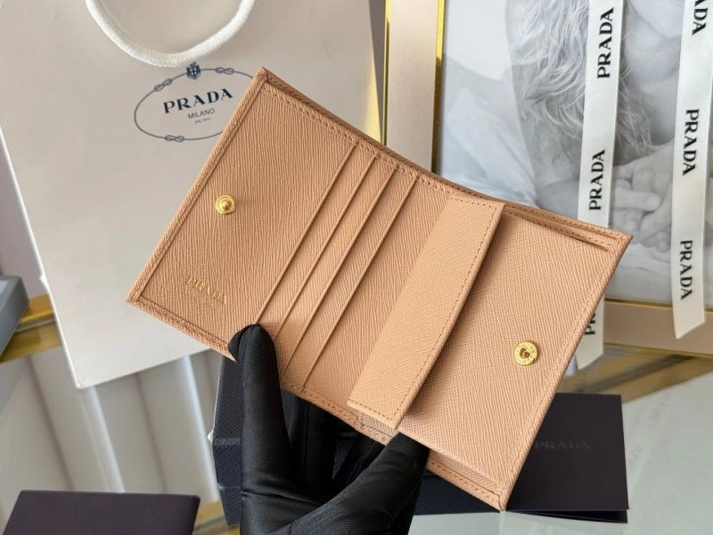 Bold Prada Wallets Purse 56921