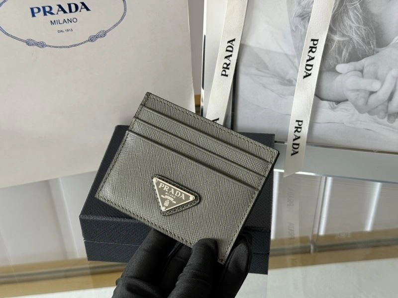 Chic Prada Wallets Purse 68525