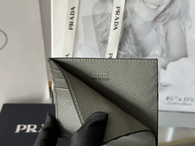 Chic Prada Wallets Purse 68525