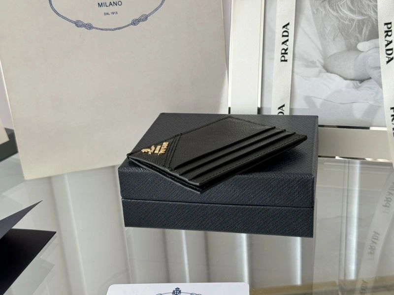 Prada Wallets Purse EyeCatching 68547