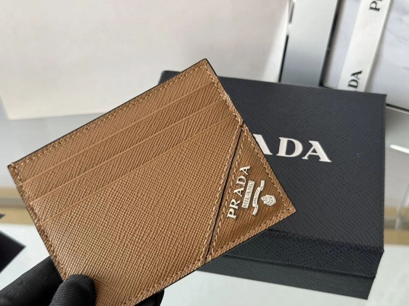 Sleek Prada Wallets Purse 68508