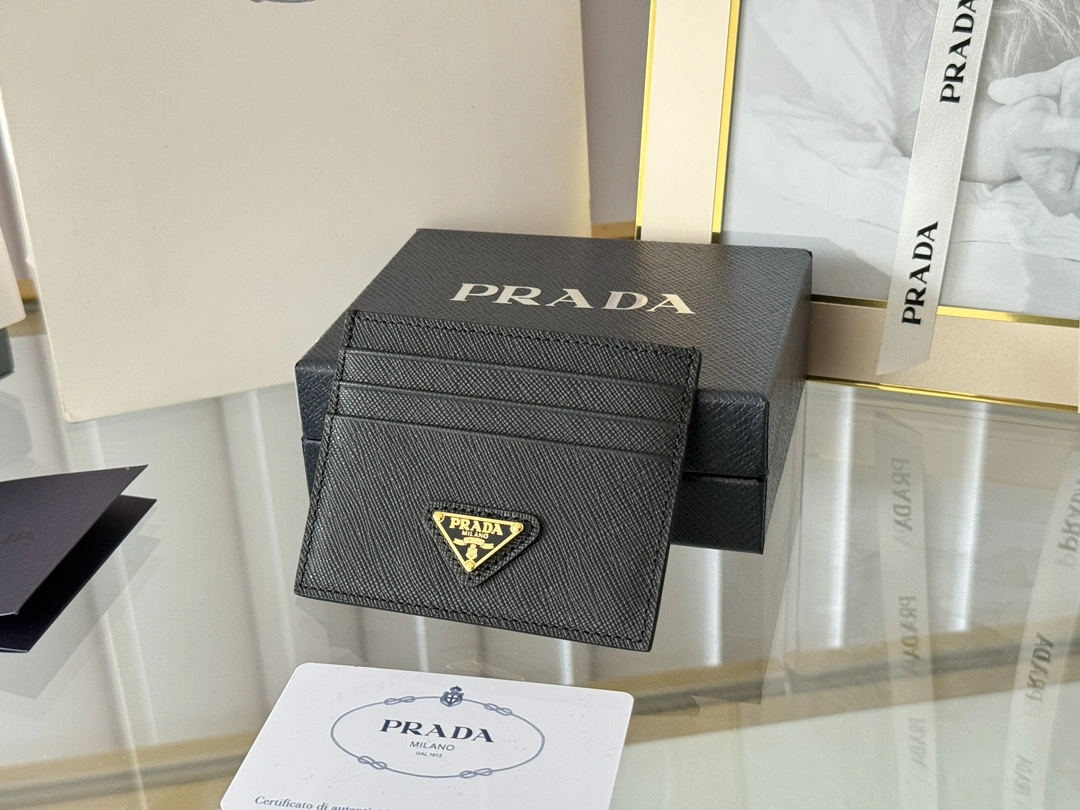 Prada Wallets Purse Unique 56809