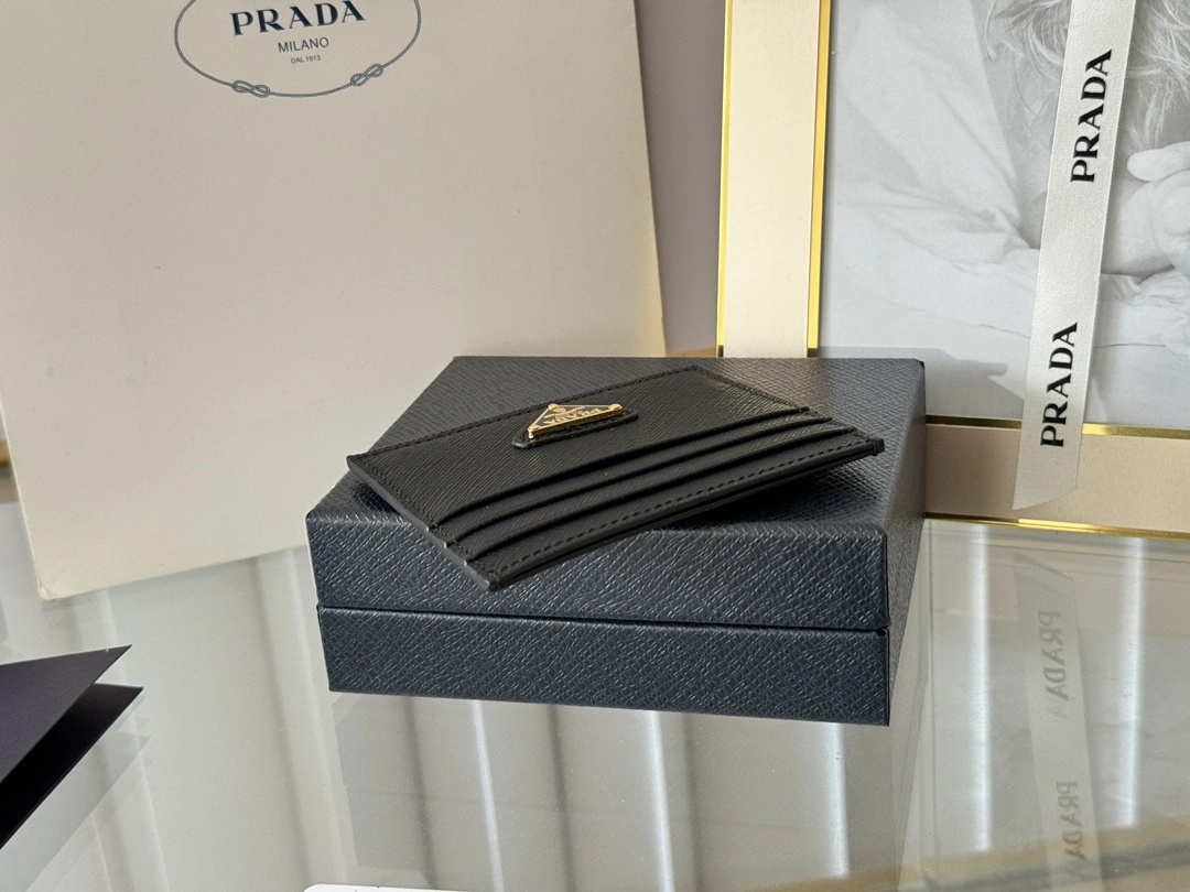 Prada Wallets Purse Unique 56809