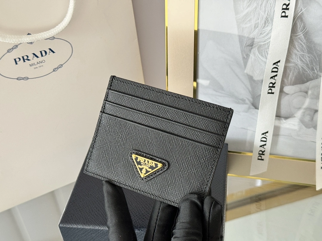 Prada Wallets Purse Unique 56809
