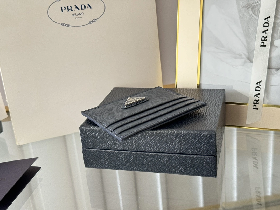 Sophisticated Prada Wallets Purse 56777