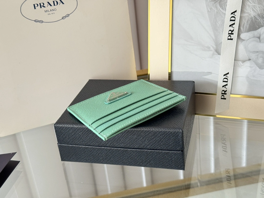 Comfortable Prada Wallets Purse 56790