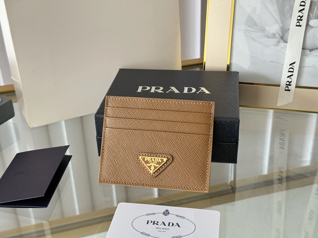 Prada Wallets Purse Versatile 56794