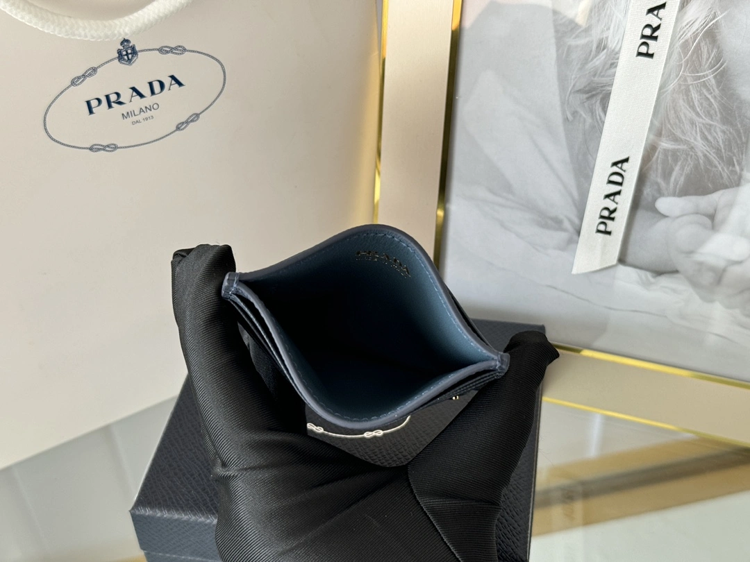Lightweight Prada Wallets Purse 56817