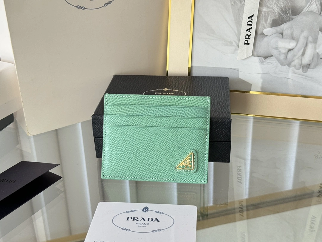 Bold Prada Wallets Purse 56796