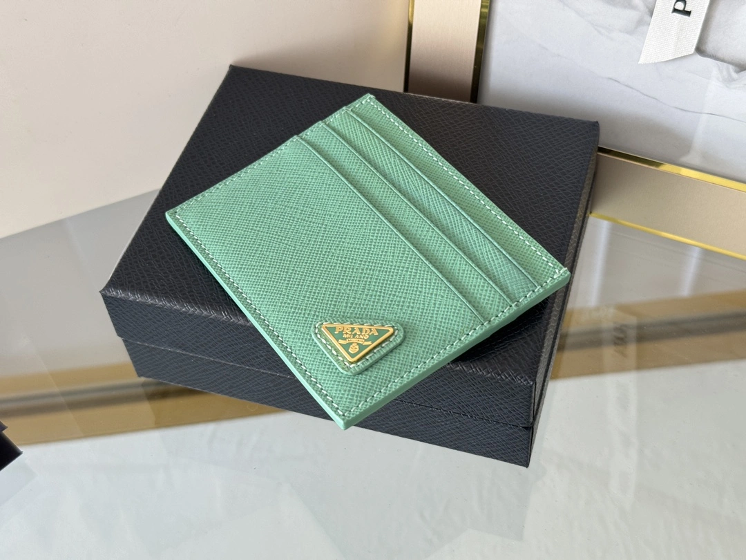Bold Prada Wallets Purse 56796