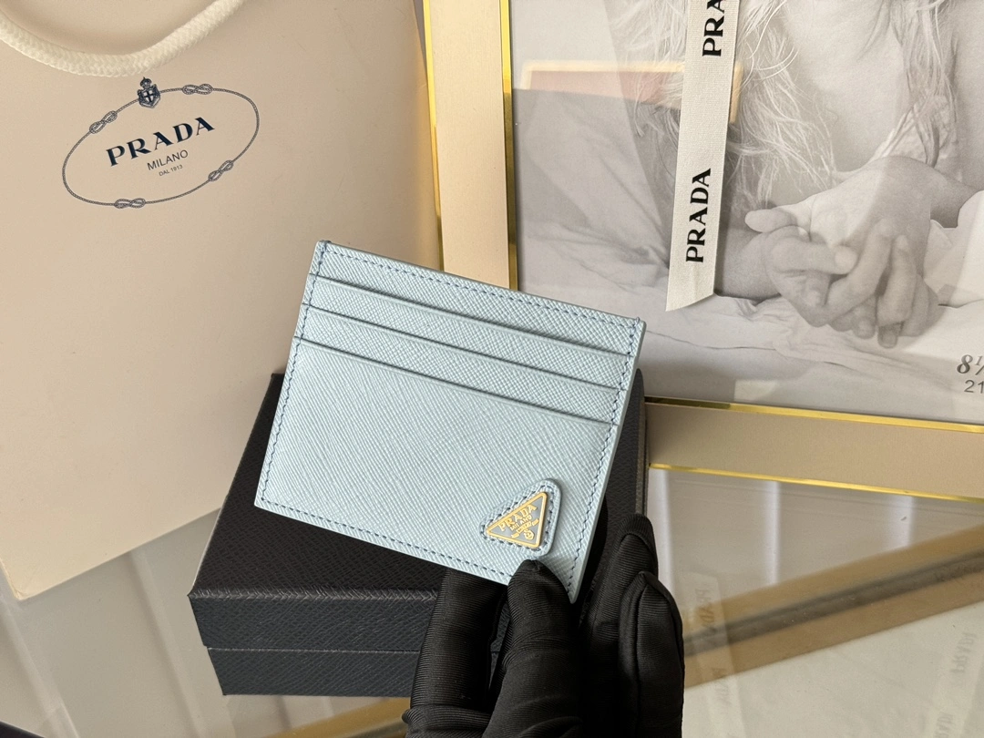 Prada Wallets Purse Chic 56789