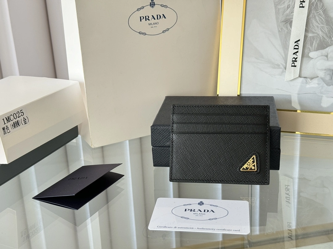 Prada Wallets Purse Trendsetting 56787